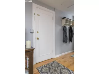 Photo #4: 22663113 Listing