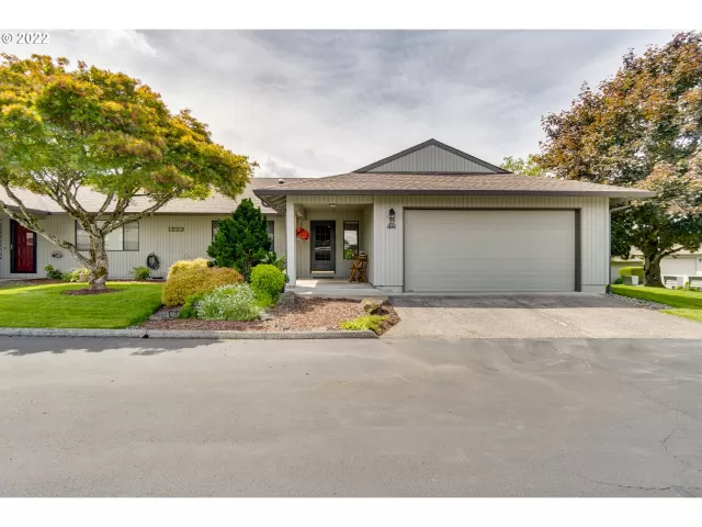 MLS: 22664306 Condo For Sale