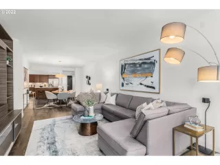 Photo #4: 22664893 Listing