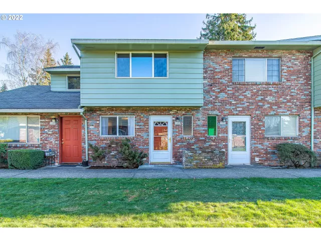 MLS: 22666903 Condo For Sale