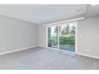 Photo #5: 22666903 Listing