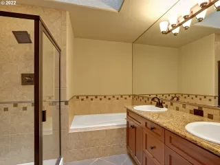 Photo #1: 22667389 Listing 