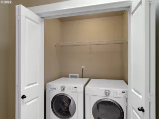 Photo #4: 22667389 Listing 