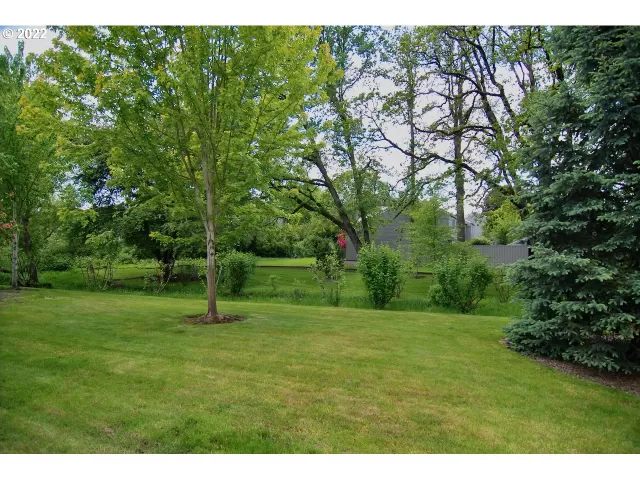 MLS: 22667521 Condo For Sale