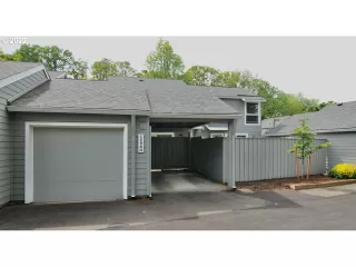 Photo #2: 22667521 Listing