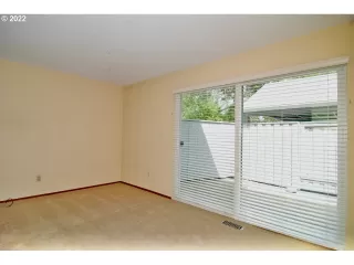 Photo #4: 22667521 Listing