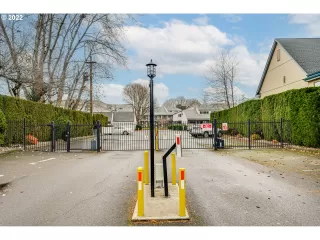 Photo #2: 22667699 Listing