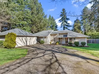 Photo #1: 22668426 Listing