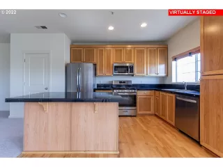 Photo #4: 22668682 Listing