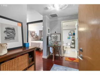 Photo #6: 22669006 Listing