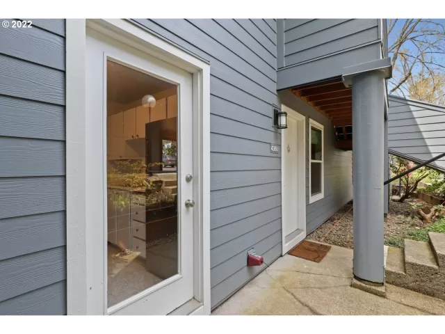 MLS: 22669164 Condo For Sale