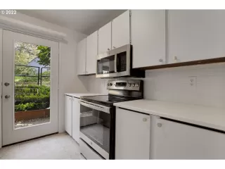 Photo #3: 22669164 Listing