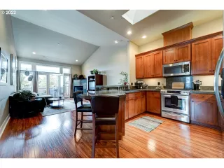 Photo #4: 22669220 Listing 