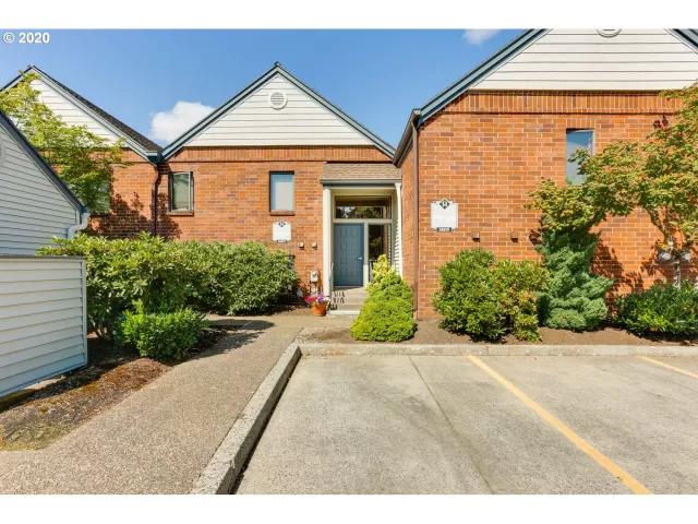 MLS: 22669472 Condo For Sale