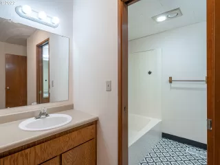 Photo #2: 22669583 Listing 