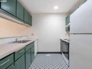 Photo #6: 22669583 Listing 