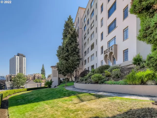 MLS: 22669595 Condo For Sale