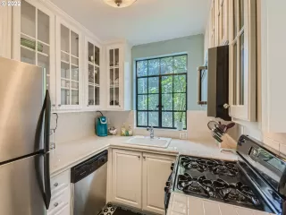 Photo #6: 22669595 Listing 