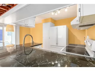 Photo #6: 22669868 Listing