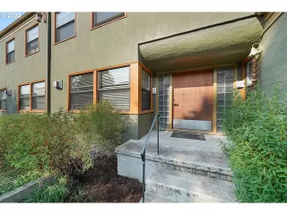 Photo #2: 22670392 Listing