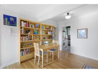 Photo #4: 22670392 Listing