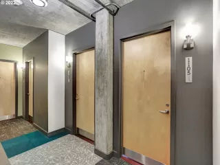 Photo #3: 22670830 Listing