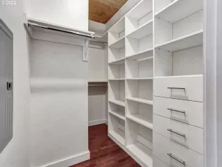 Photo #5: 22670830 Listing