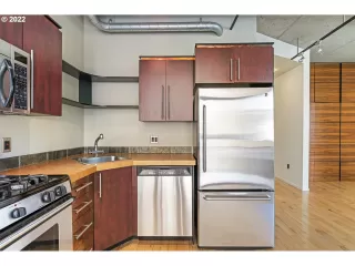 Photo #6: 22671062 Listing