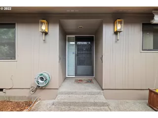 Photo #3: 22671407 Listing