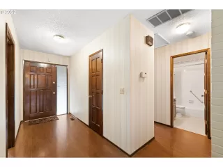 Photo #4: 22671407 Listing