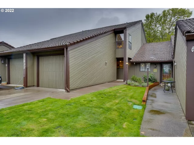 MLS: 22671472 Condo For Sale