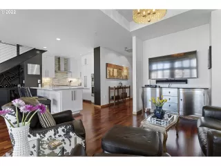 Photo #6: 22671599 Listing