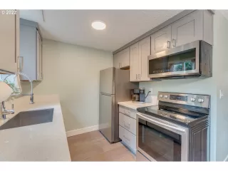 Photo #3: 22671814 Listing