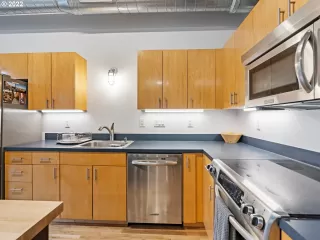 Photo #6: 22672150 Listing