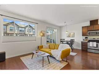 Photo #4: 22672266 Listing