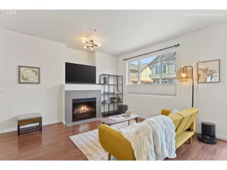 Photo #6: 22672266 Listing