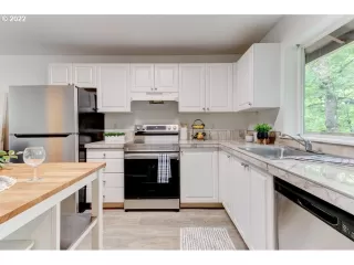 Photo #4: 22673208 Listing 