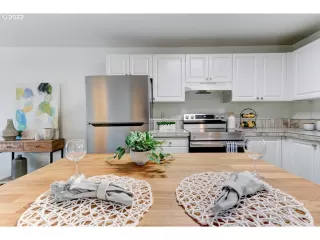 Photo #6: 22673208 Listing 