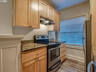 Photo #4: 22673438 Listing