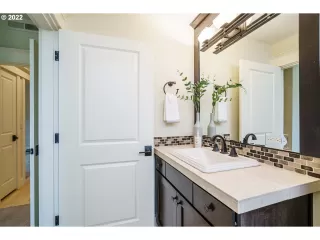 Photo #2: 22673557 Listing