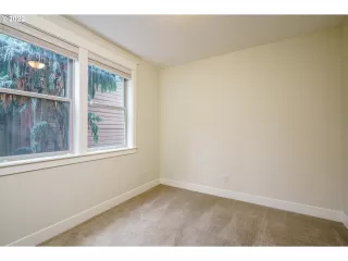 Photo #4: 22673557 Listing