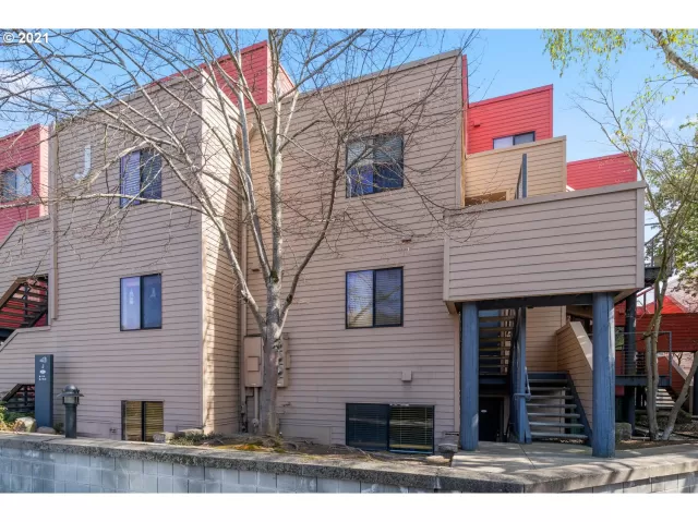 MLS: 22673876 Condo For Sale