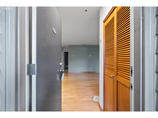 Photo #2: 22673876 Listing