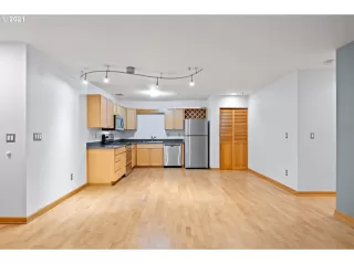 Photo #6: 22673876 Listing