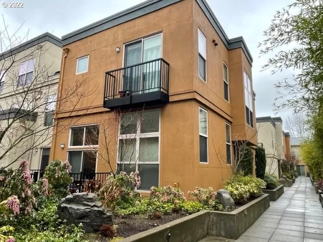 MLS: 22674727 Condo For Sale