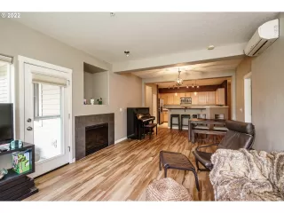 Photo #3: 22675919 Listing