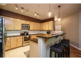 Photo #4: 22675919 Listing