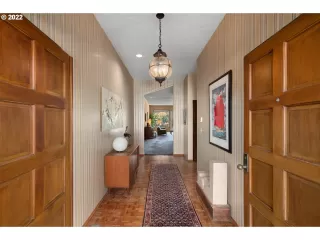 Photo #4: 22676050 Listing