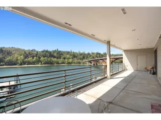 Photo #6: 22676050 Listing