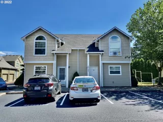 Photo #5: 22676227 Listing